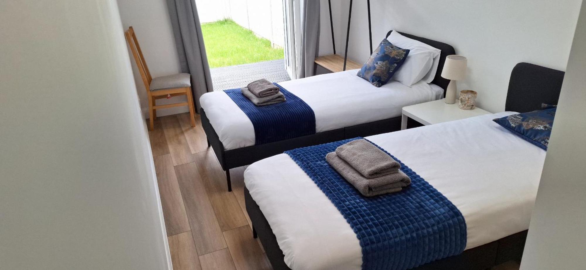 New 3 Bedrooms Flat In Ashford Near Heathrow Dış mekan fotoğraf
