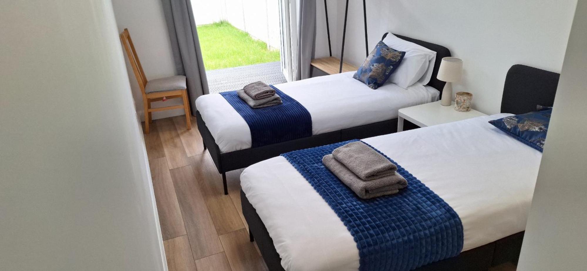 New 3 Bedrooms Flat In Ashford Near Heathrow Dış mekan fotoğraf