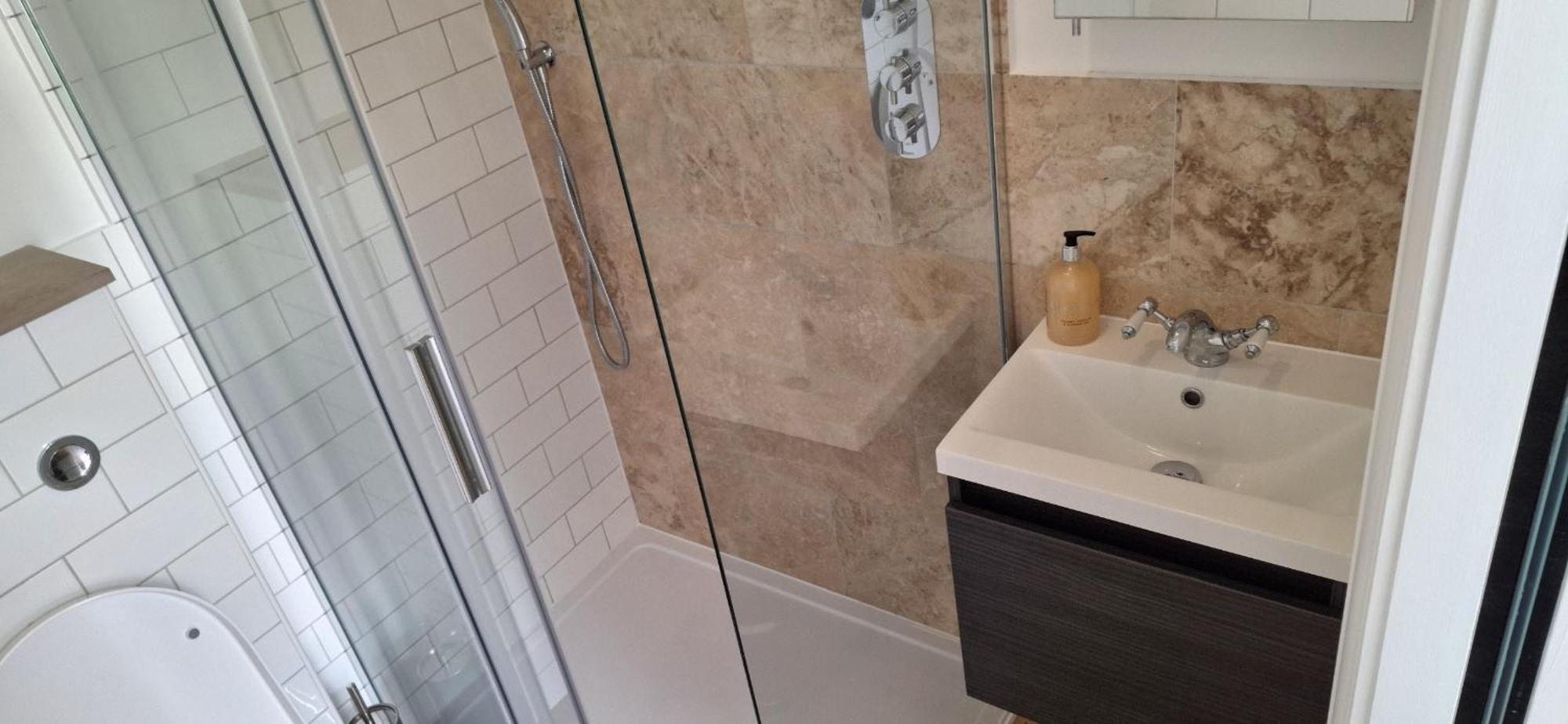 New 3 Bedrooms Flat In Ashford Near Heathrow Dış mekan fotoğraf