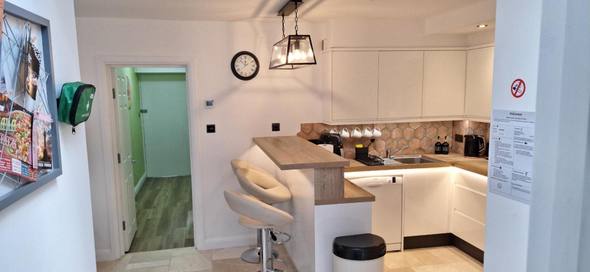 New 3 Bedrooms Flat In Ashford Near Heathrow Dış mekan fotoğraf